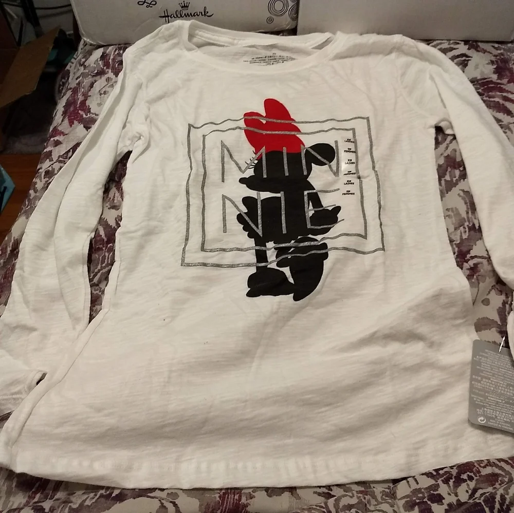 Disney Store long sleeve Minnie shirt Size XS Women's NWT - Picture 1 of 2